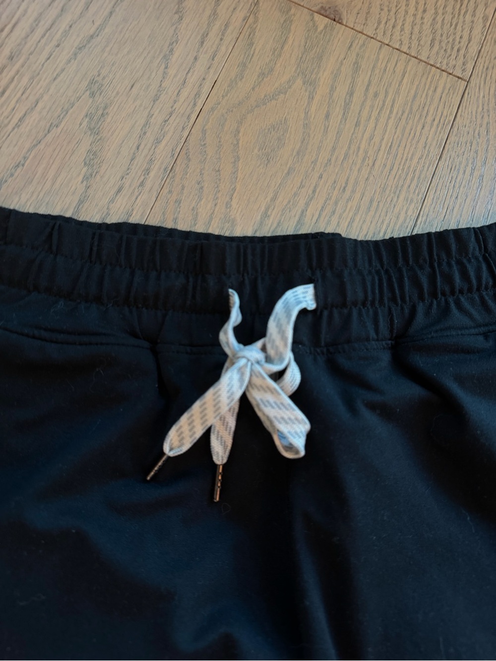 Vuori Black Joggers - Picture 2 of 4